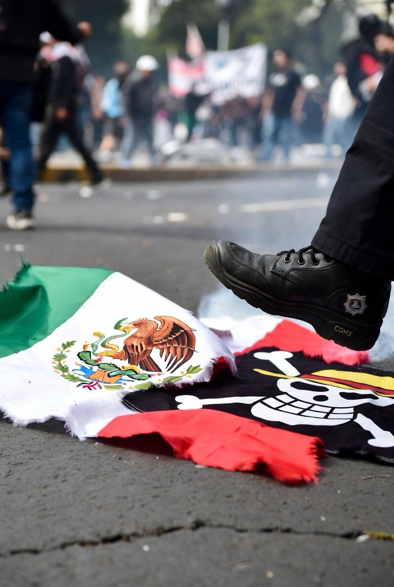 Contra el aparato estatal o cómo la revolución se convierte en&nbsp;parodia.